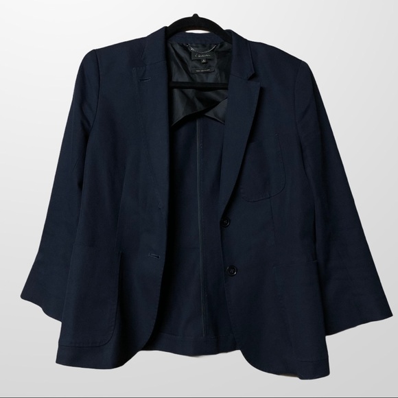 Aritzia Jackets & Blazers - T. BABATON / structured blazer 10